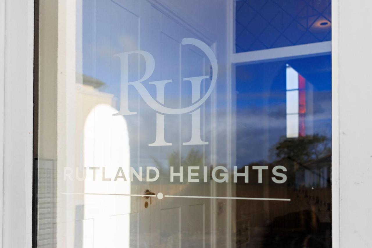Rutland Heights - Majestic Headland Setting With Sea Views Torquay